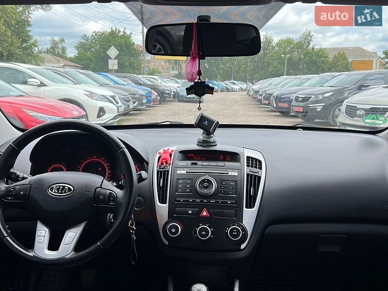 Хэтчбек Kia Ceed 2012 в Полтаве