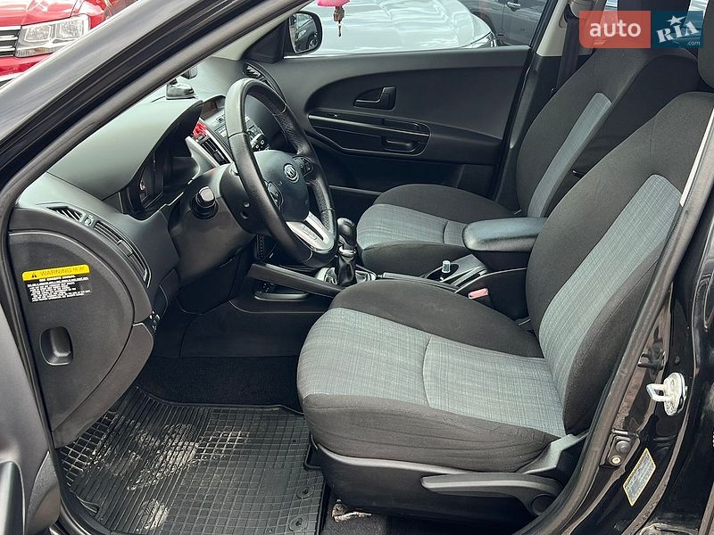 Хэтчбек Kia Ceed 2012 в Полтаве