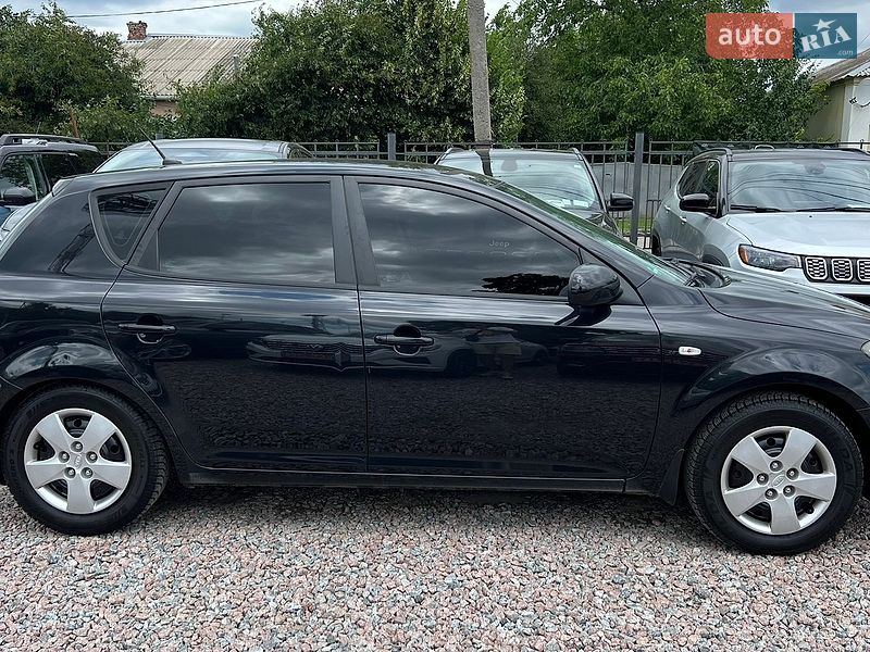 Хэтчбек Kia Ceed 2012 в Полтаве