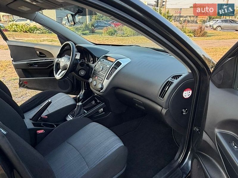 Універсал Kia Ceed 2009 в Харкові