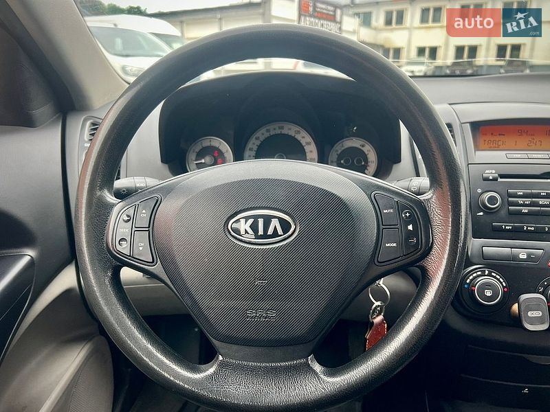 Хетчбек Kia Ceed 2008 в Харкові