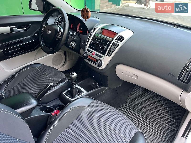 Хетчбек Kia Ceed 2008 в Миколаєві
