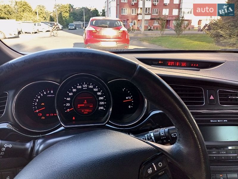 Хетчбек Kia Ceed 2013 в Харкові