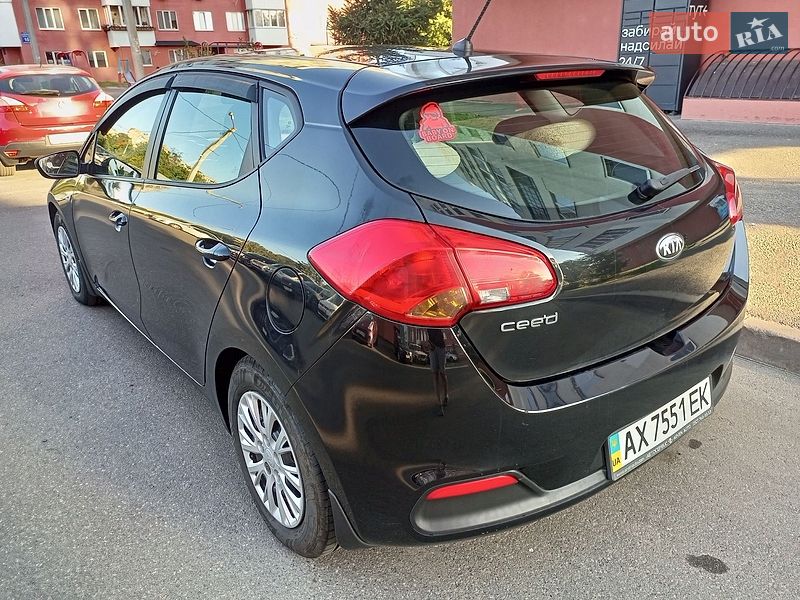 Хетчбек Kia Ceed 2013 в Харкові