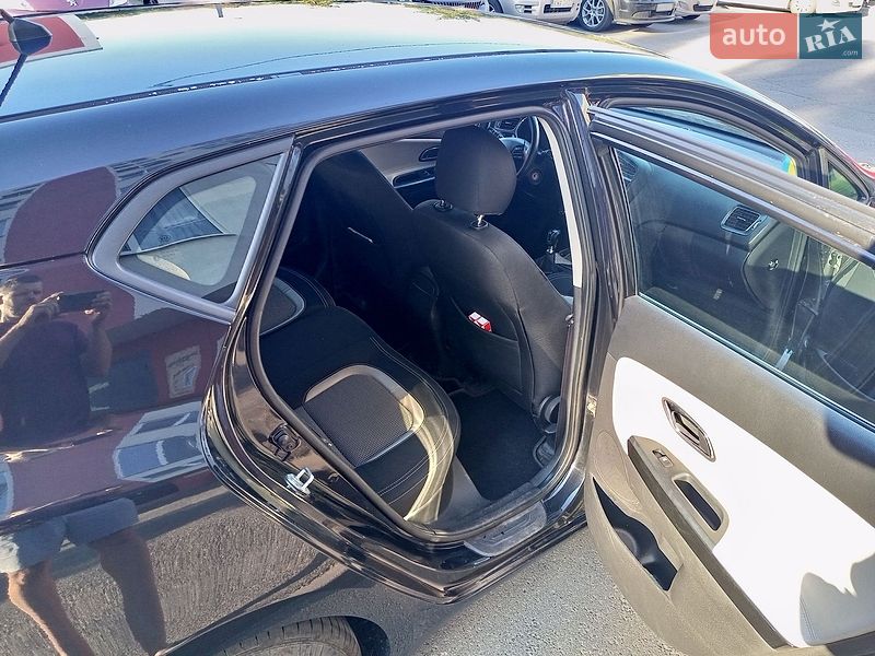 Хетчбек Kia Ceed 2013 в Харкові