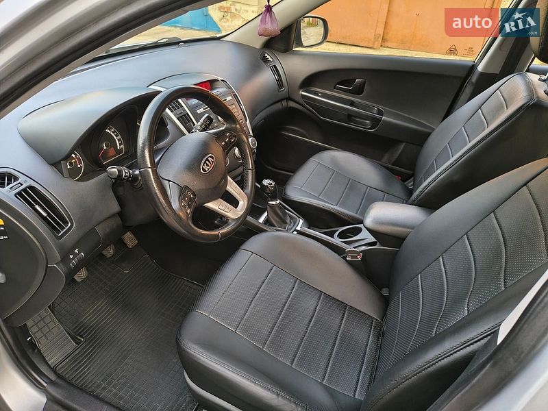 Хетчбек Kia Ceed 2009 в Запоріжжі