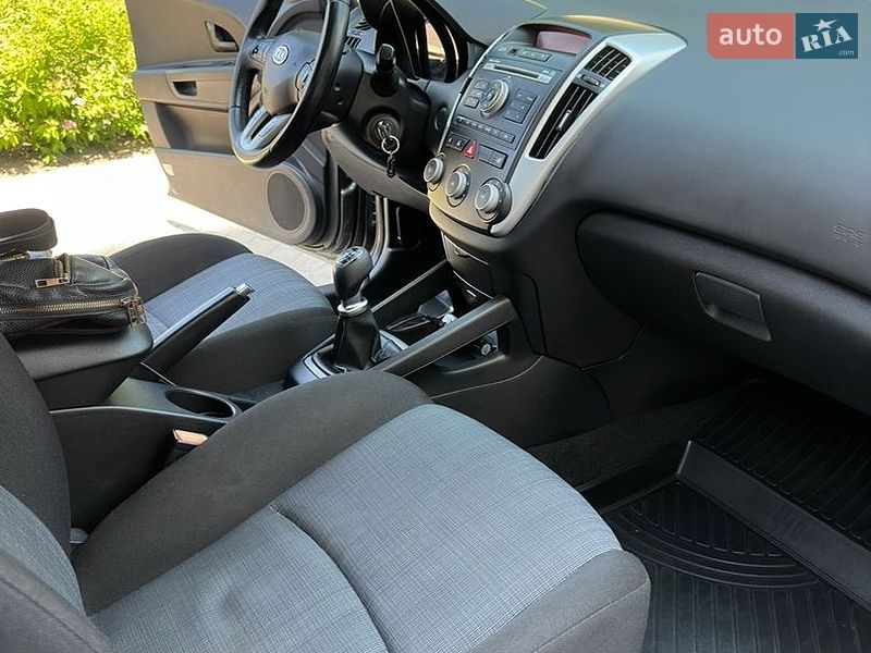 Універсал Kia Ceed 2009 в Чернівцях