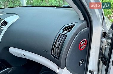Хетчбек Kia Ceed 2007 в Полтаві