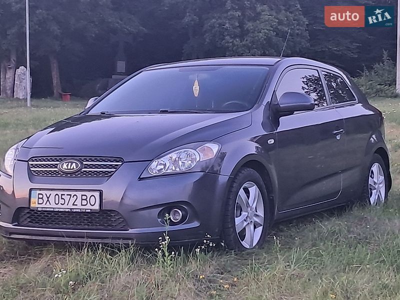 Хэтчбек Kia Ceed 2008 в Борщеве