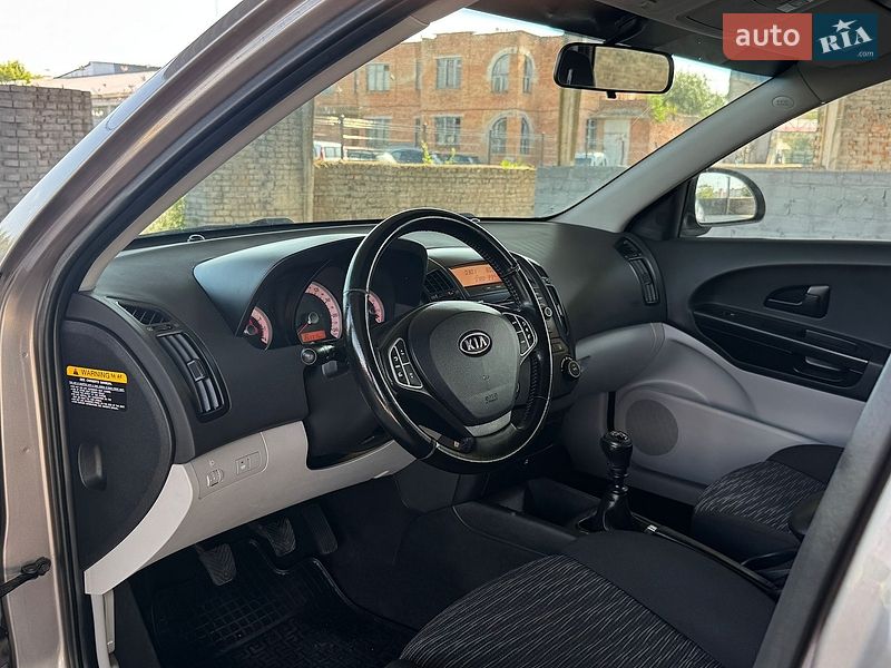 Хэтчбек Kia Ceed 2008 в Виннице