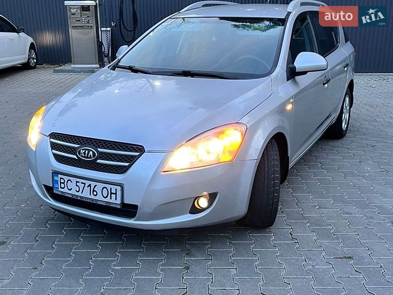 Универсал Kia Ceed 2009 в Дрогобыче