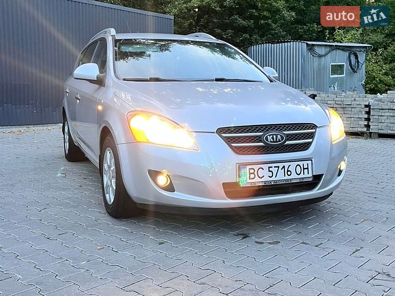 Универсал Kia Ceed 2009 в Дрогобыче