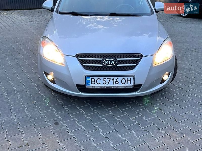 Универсал Kia Ceed 2009 в Дрогобыче