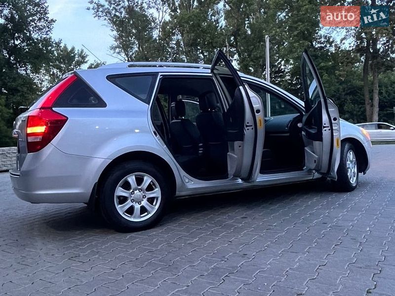Универсал Kia Ceed 2009 в Дрогобыче