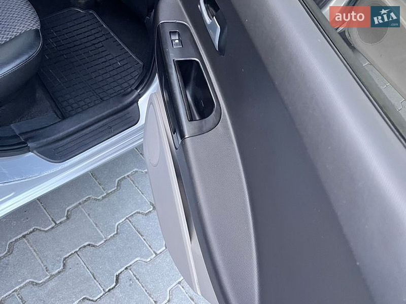 Универсал Kia Ceed 2009 в Дрогобыче