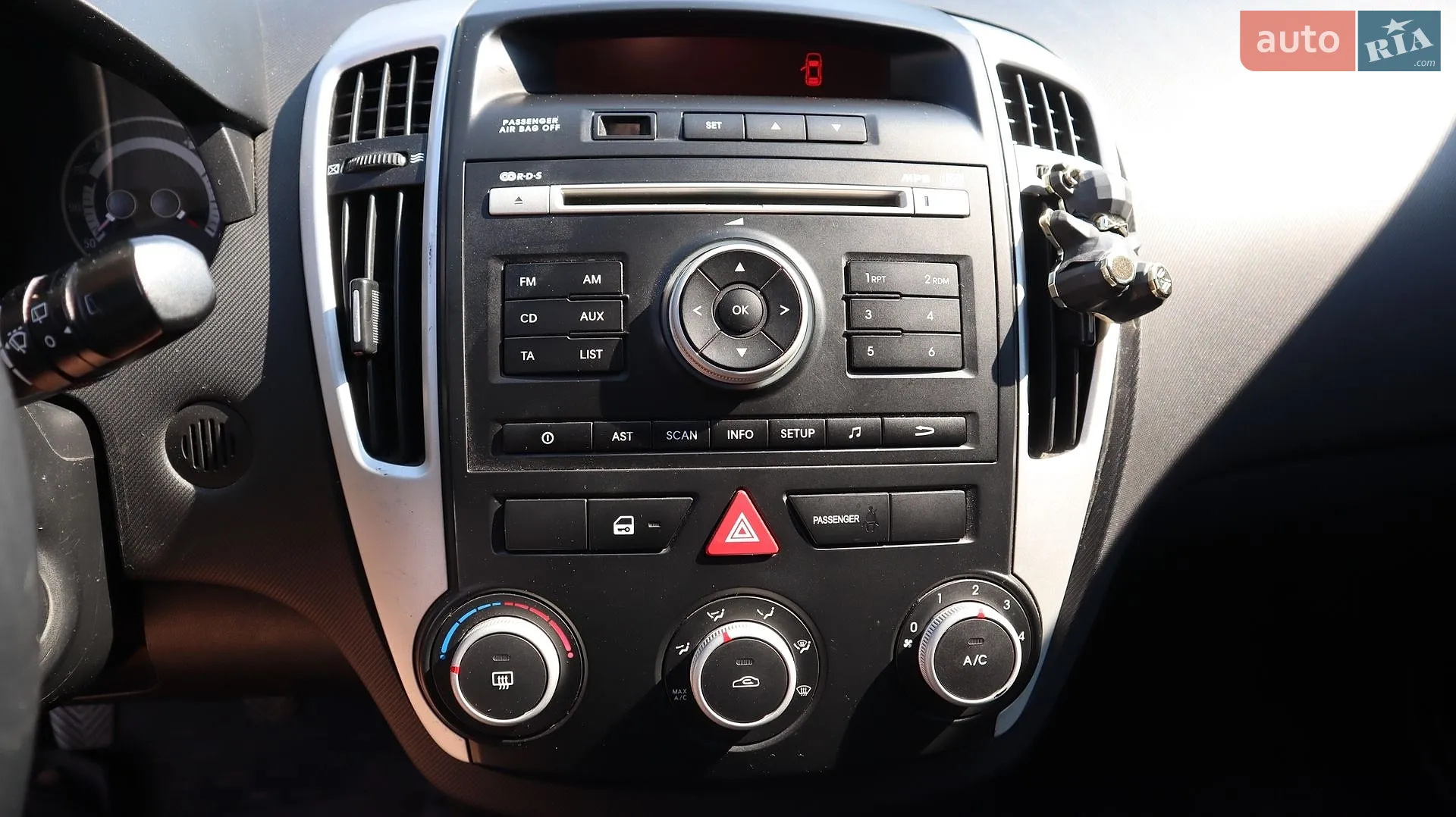 2010 Kia Cee'd - мініатюра 29