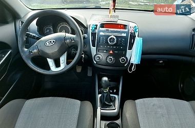Хетчбек Kia Ceed 2009 в Кропивницькому