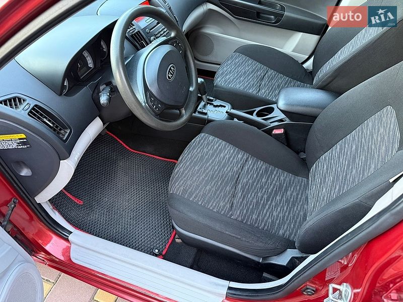 Хэтчбек Kia Ceed 2007 в Черкассах