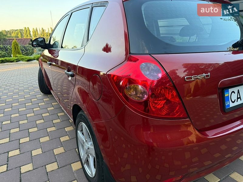 Хэтчбек Kia Ceed 2007 в Черкассах