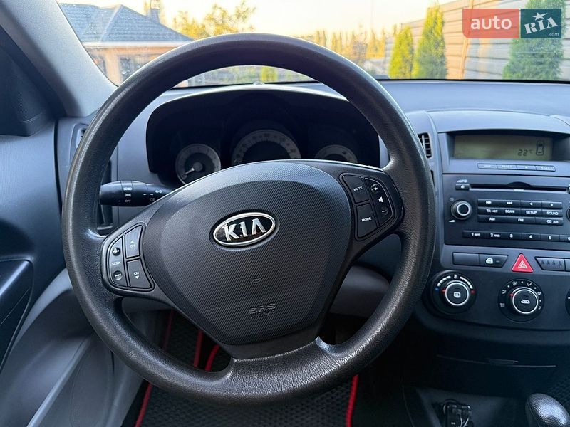 Хэтчбек Kia Ceed 2007 в Черкассах