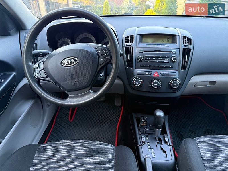Хэтчбек Kia Ceed 2007 в Черкассах