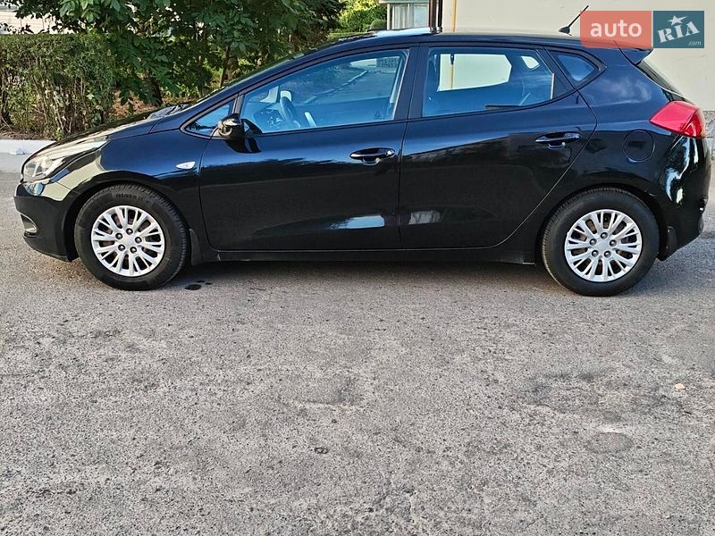 Хэтчбек Kia Ceed 2012 в Радивилове фото 7 Хэтчбек Kia Ceed 2012 в Радивилове