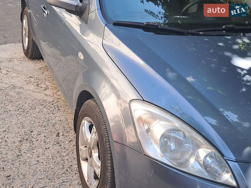Хэтчбек Kia Ceed 2008 в Харькове