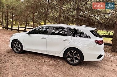 Универсал Kia Ceed 2019 в Львове