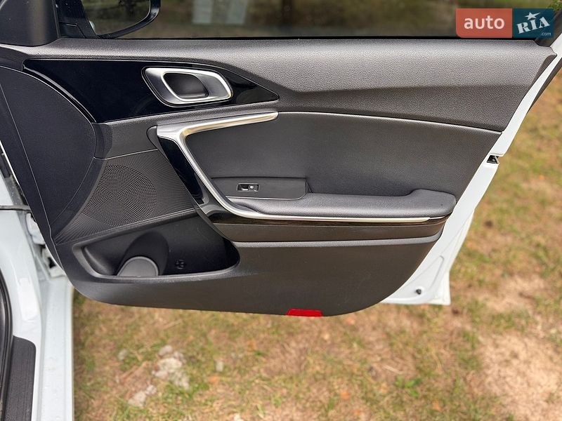 Универсал Kia Ceed 2019 в Львове