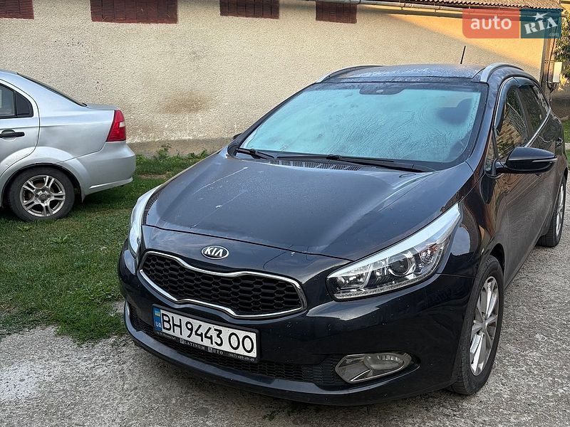 Универсал Kia Ceed 2013 в Ужгороде