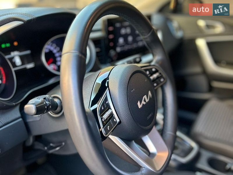 Хетчбек Kia Ceed 2023 в Києві