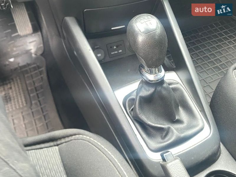 Хетчбек Kia Ceed 2010 в Кам'янському