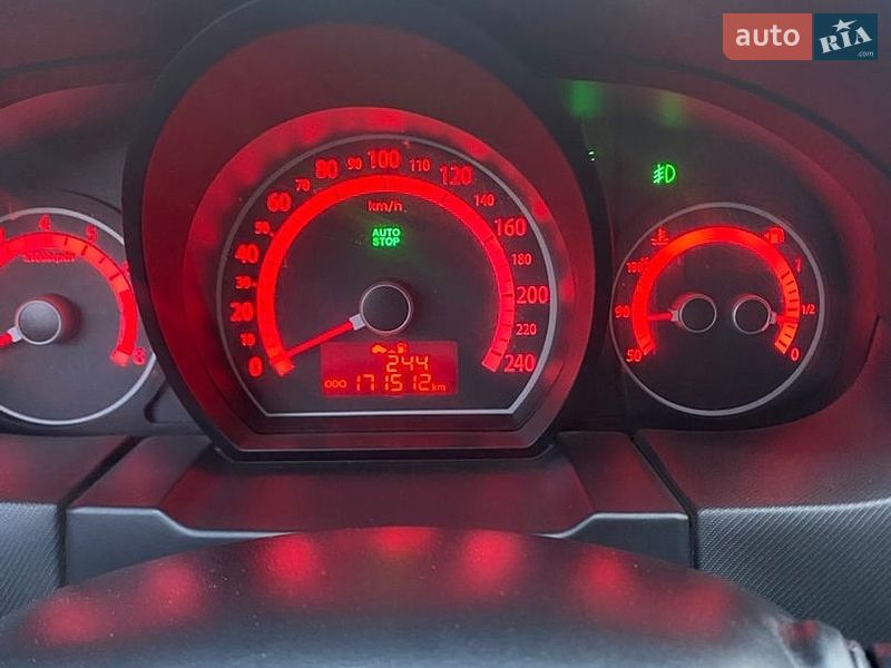 Хетчбек Kia Ceed 2010 в Кам'янському