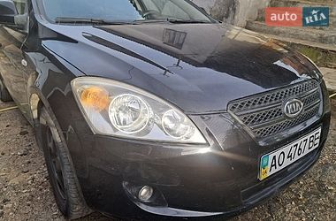 Хэтчбек Kia Ceed 2008 в Ужгороде