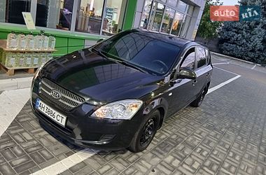 Хэтчбек Kia Ceed 2008 в Киеве