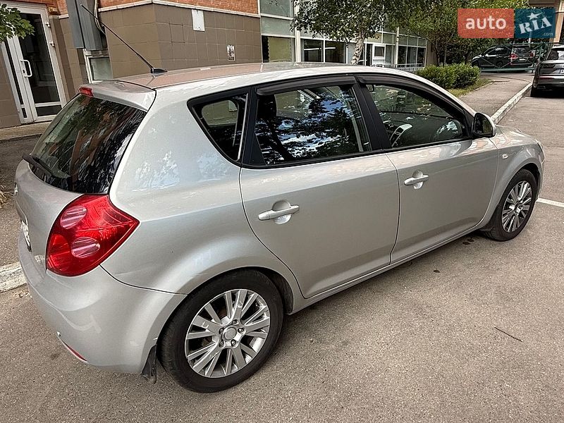 Хэтчбек Kia Ceed 2007 в Харькове