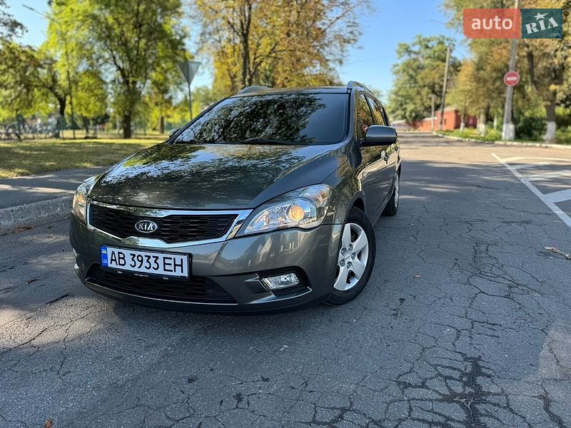Універсал Kia Ceed 2010 в Вінниці