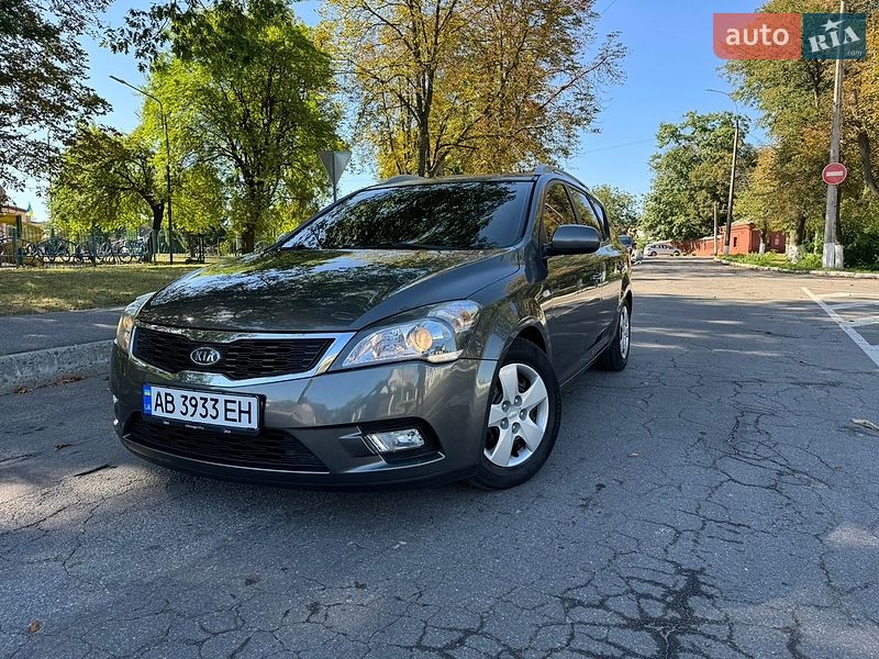 Універсал Kia Ceed 2010 в Вінниці