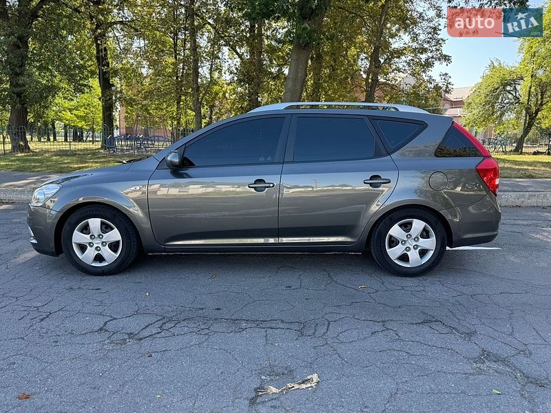 Універсал Kia Ceed 2010 в Вінниці