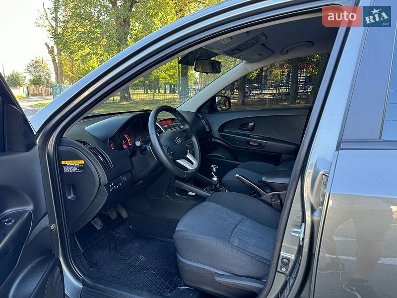 Універсал Kia Ceed 2010 в Вінниці