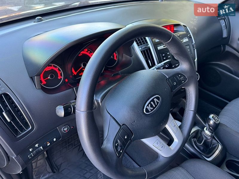 Універсал Kia Ceed 2010 в Вінниці
