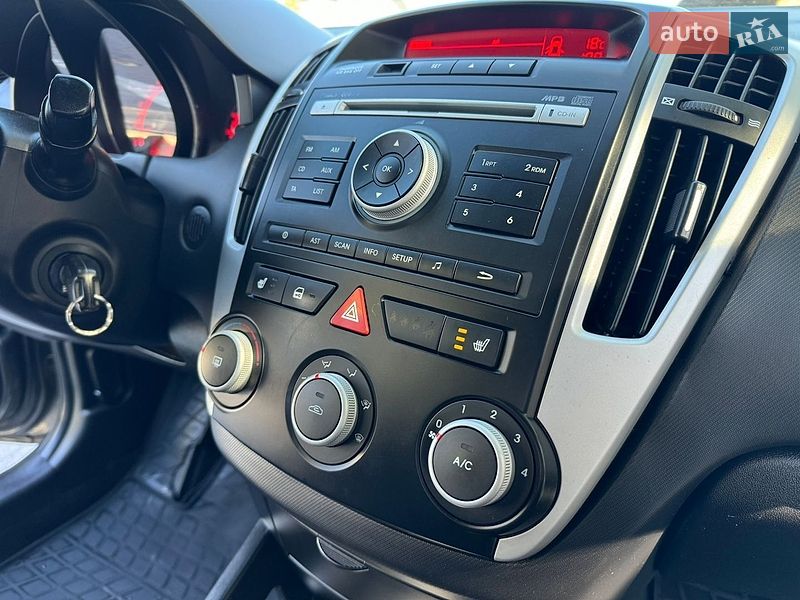 Універсал Kia Ceed 2010 в Вінниці