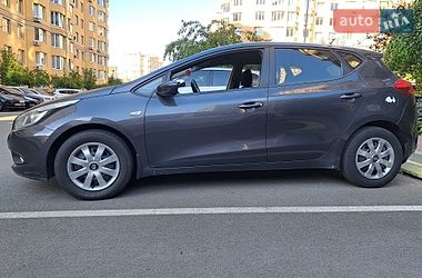 Хэтчбек Kia Ceed 2013 в Киеве