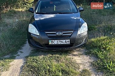 Хэтчбек Kia Ceed 2008 в Жовкве