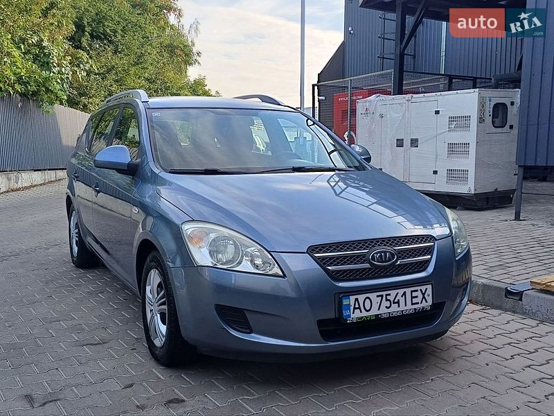 Универсал Kia Ceed 2009 в Ужгороде