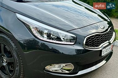 Универсал Kia Ceed 2015 в Луцке