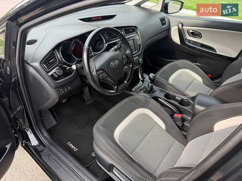 Универсал Kia Ceed 2015 в Луцке