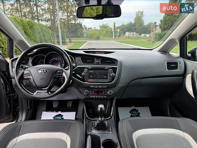 Универсал Kia Ceed 2015 в Луцке