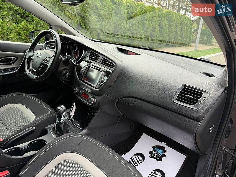 Универсал Kia Ceed 2015 в Луцке