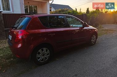 Хетчбек Kia Ceed 2008 в Ужгороді